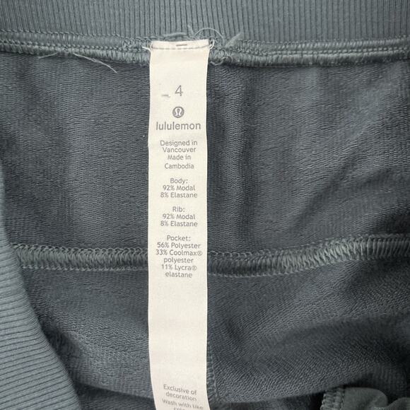 Lululemon Every Moment Cropped Pants Womens Size 4 Lounge Sea Steel Blue Workout - Picture 3 of 9